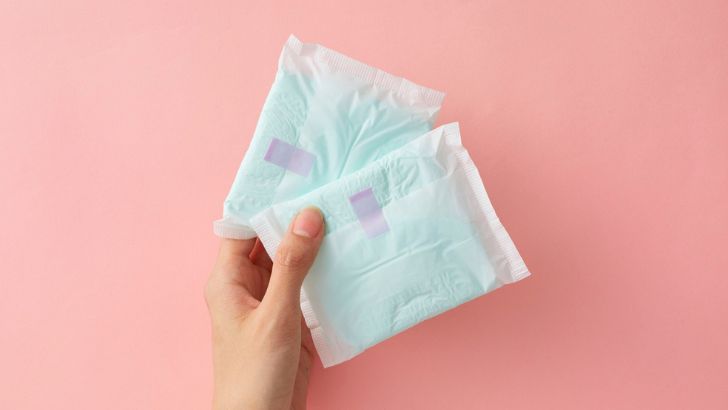 https://www.salarnews.in/public/uploads/images/newsimages/maannewsimage25082026_221610_sanitary pads.jpg